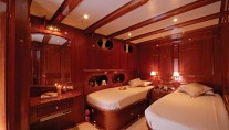 Yacht BLUE EYES -  Twin Cabin